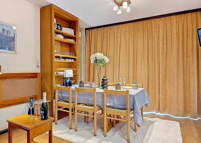 1650 - Mountain View - Snow Front 2s03 Daire *