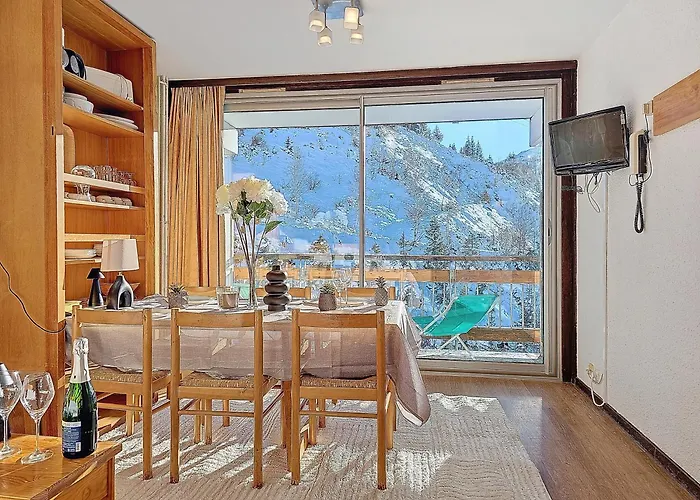 1650 - Mountain View - Snow Front 2s03 * Courchevel