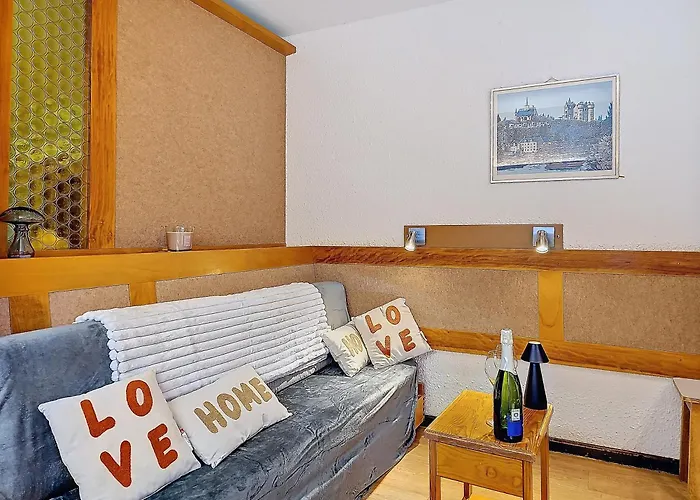 1650 - Mountain View - Snow Front 2s03 Daire Courchevel